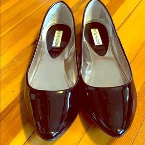 Black shiny Steve Madden flats